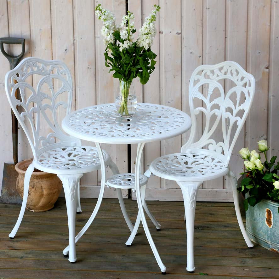 Tulip Bistro Set (Tisch mit 2 Stühlen) 